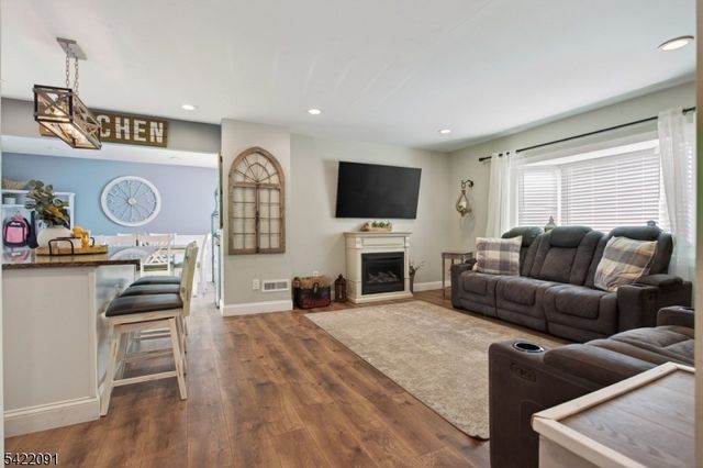 78 Johnson St, Woodbridge Twp., NJ 08863