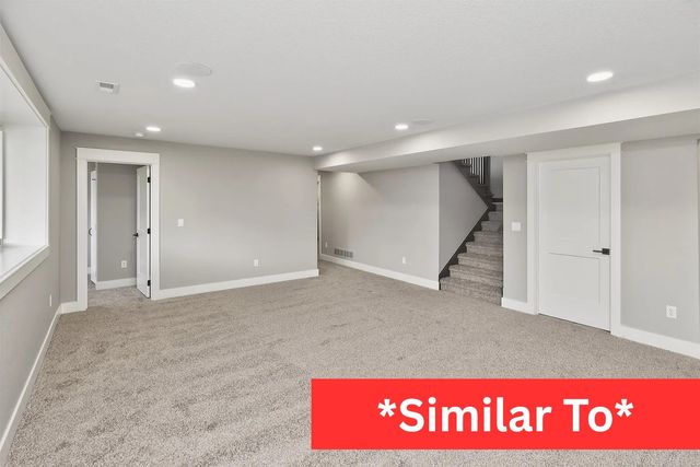 610 NE Doe Pointe Drive, Ankeny, IA 50021