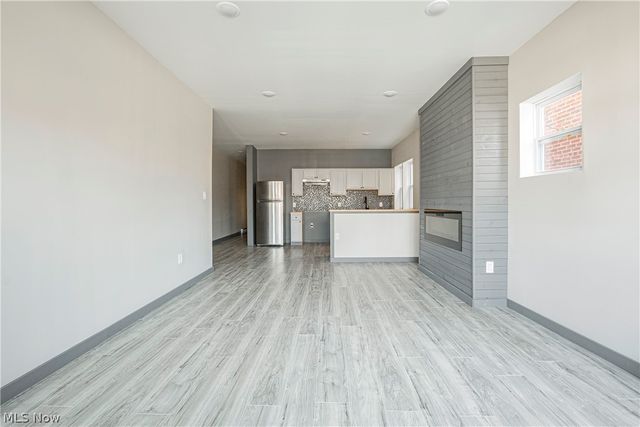 14620 Lake Shore Boulevard, Cleveland, OH 44110