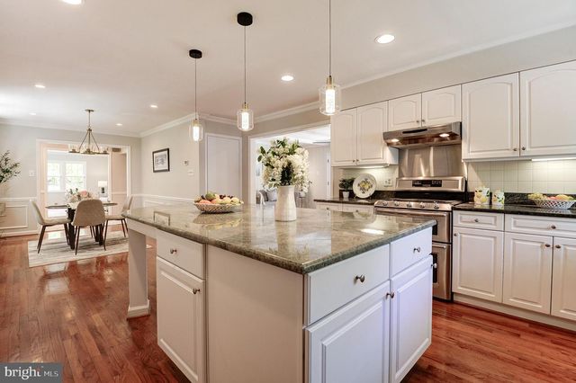 1813 HORSEBACK TRL, Vienna, VA 22182