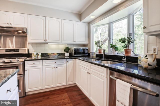 1813 HORSEBACK TRL, Vienna, VA 22182