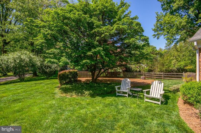 1813 HORSEBACK TRL, Vienna, VA 22182
