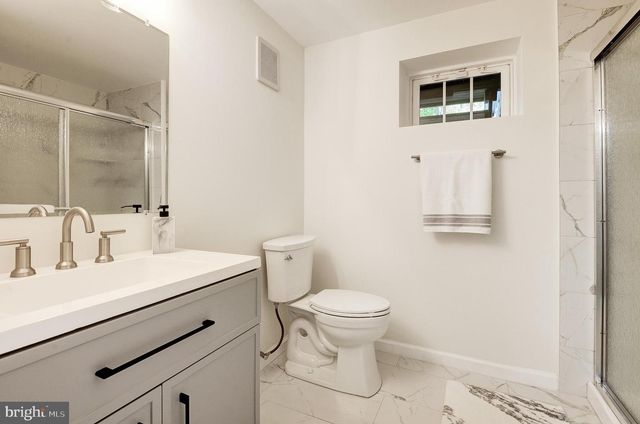 1813 HORSEBACK TRL, Vienna, VA 22182