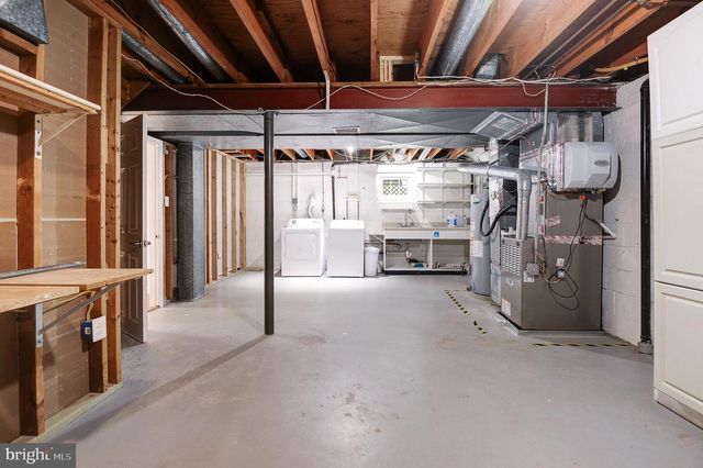 1813 HORSEBACK TRL, Vienna, VA 22182