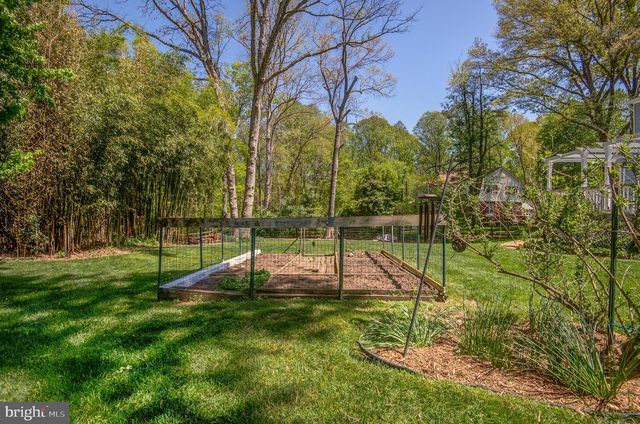 1813 HORSEBACK TRL, Vienna, VA 22182