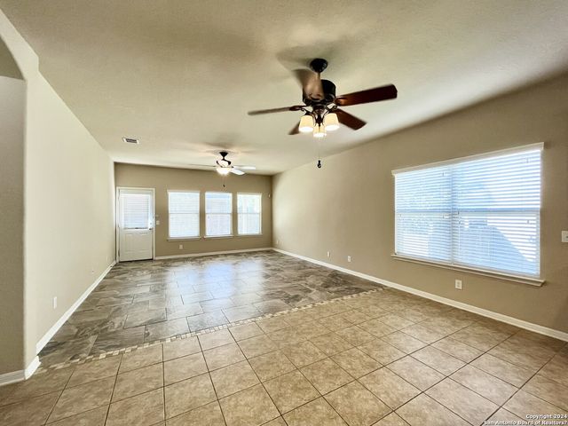 5117 Black Horse, Schertz, TX 78108