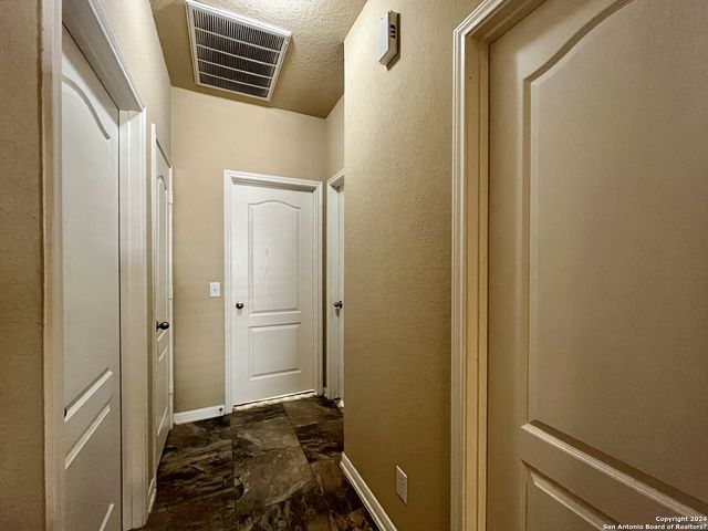 5117 Black Horse, Schertz, TX 78108