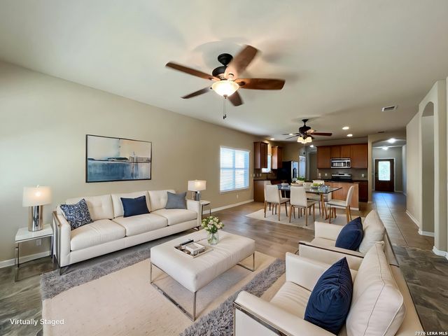 5117 Black Horse, Schertz, TX 78108