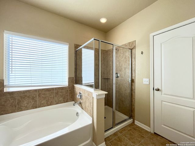 5117 Black Horse, Schertz, TX 78108