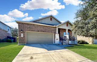 5117 Black Horse, Schertz, TX 78108