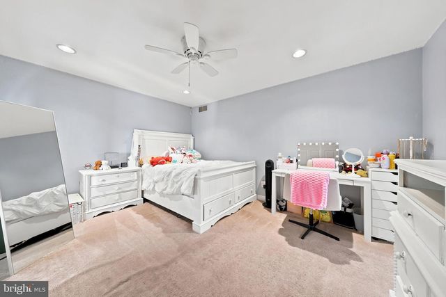 9 STONYBROOK CT, Medford, NJ 08055