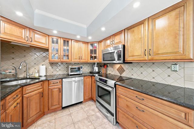 9 STONYBROOK CT, Medford, NJ 08055