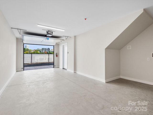 3 Lee Garden Lane 104, Asheville, NC 28801