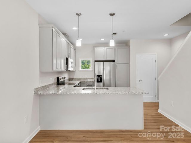 3 Lee Garden Lane 104, Asheville, NC 28801