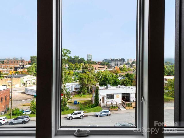 3 Lee Garden Lane 104, Asheville, NC 28801