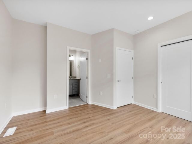 3 Lee Garden Lane 104, Asheville, NC 28801