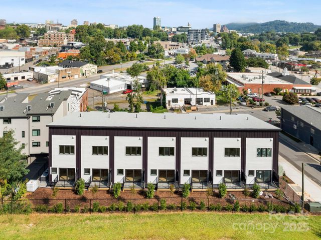3 Lee Garden Lane 104, Asheville, NC 28801