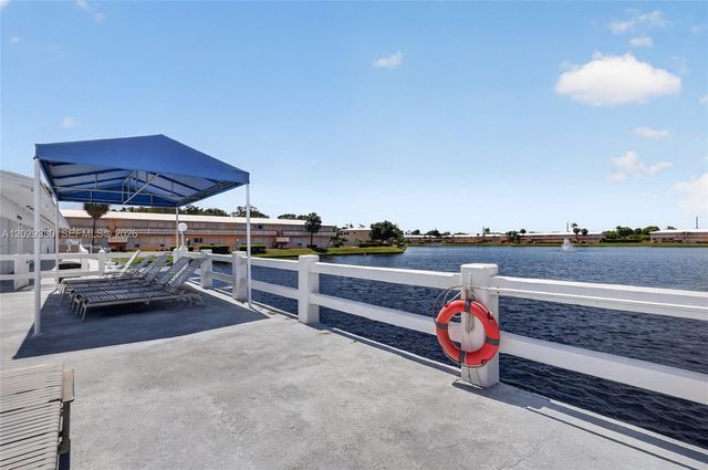 820 SW 11th Avenue 15B, Hallandale Beach, FL 33009