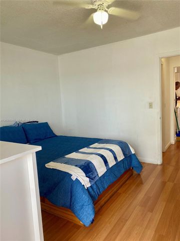820 SW 11th Avenue 15B, Hallandale Beach, FL 33009