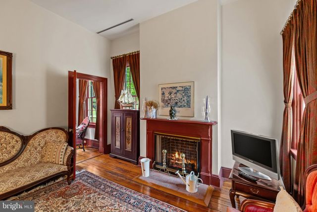 250 PRINCE GEORGE ST, Annapolis, MD 21401
