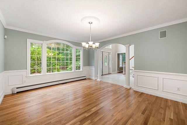 6 Old Harry Rd, Southborough, MA 01772