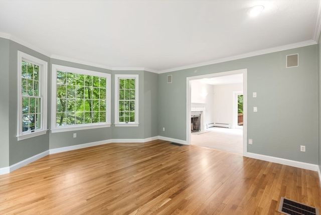 6 Old Harry Rd, Southborough, MA 01772