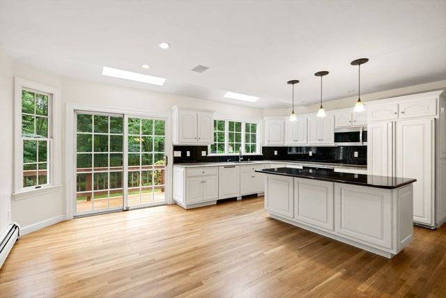 6 Old Harry Rd, Southborough, MA 01772