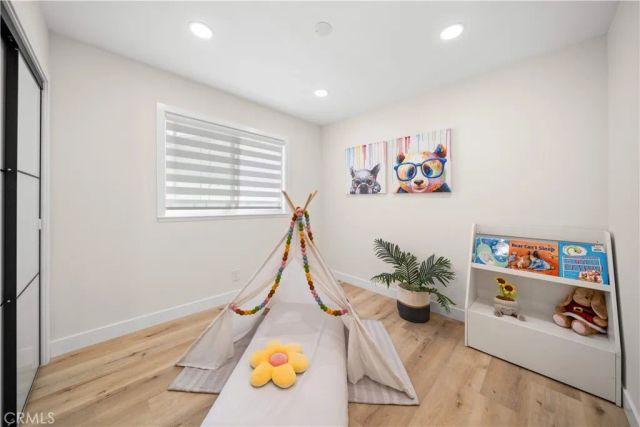 14592 Highcrest Cir., Irvine, CA 92604
