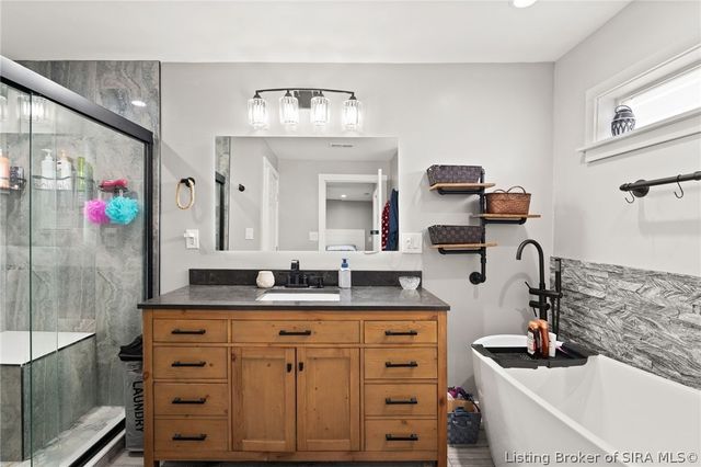 102 Melanie Lane, Charlestown, IN 47111