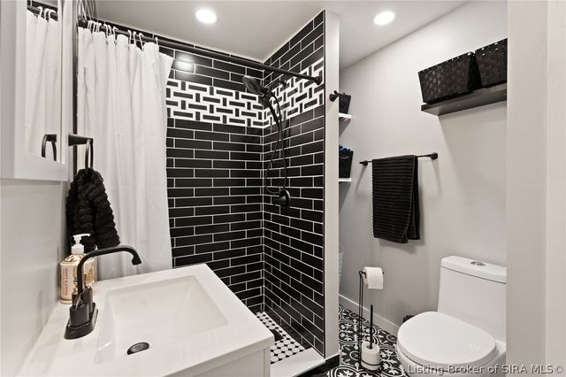 102 Melanie Lane, Charlestown, IN 47111