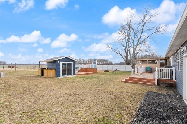 102 Melanie Lane, Charlestown, IN 47111