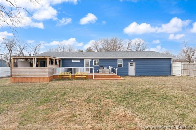 102 Melanie Lane, Charlestown, IN 47111