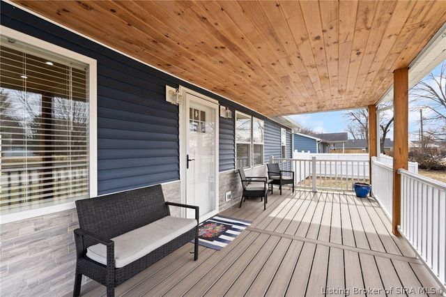 102 Melanie Lane, Charlestown, IN 47111