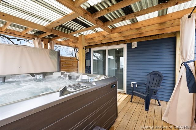 102 Melanie Lane, Charlestown, IN 47111