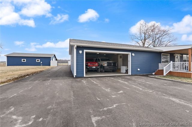 102 Melanie Lane, Charlestown, IN 47111