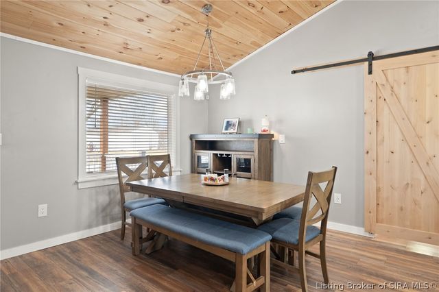 102 Melanie Lane, Charlestown, IN 47111