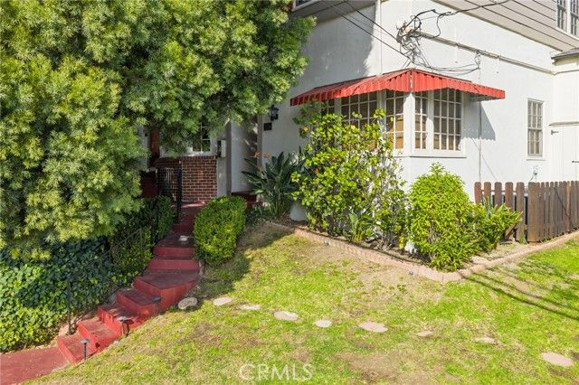 3136 Griffith Park Boulevard, Los Angeles, CA 90027