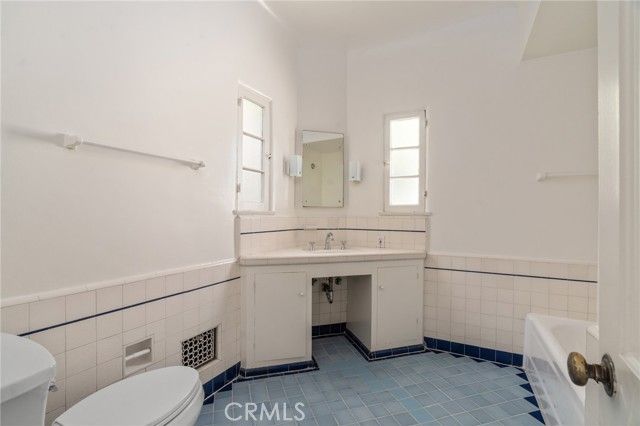 3136 Griffith Park Boulevard, Los Angeles, CA 90027