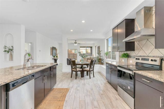813 Woodson Way, Fort Worth, TX 76036