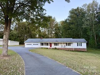 2810 Greenwood Park Circle, Albemarle, NC 28001