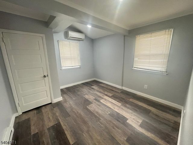 38 W River Styx Rd, Hopatcong Boro, NJ 07843