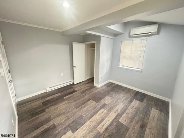 38 W River Styx Rd, Hopatcong Boro, NJ 07843