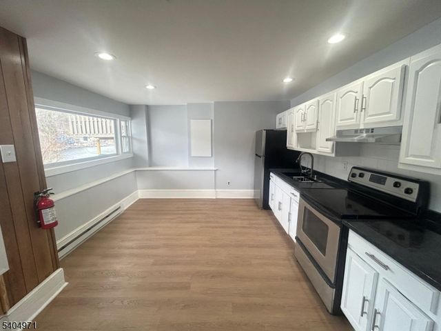 38 W River Styx Rd, Hopatcong Boro, NJ 07843