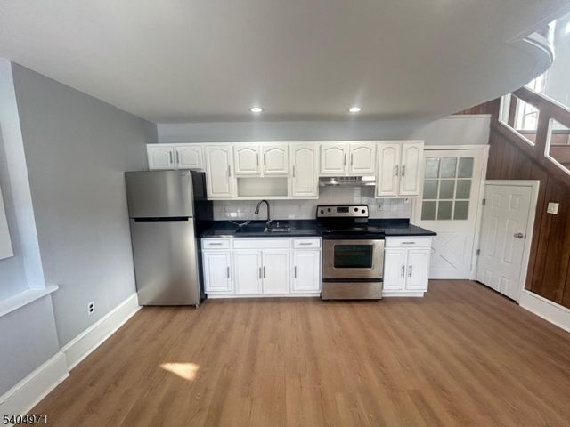 38 W River Styx Rd, Hopatcong Boro, NJ 07843