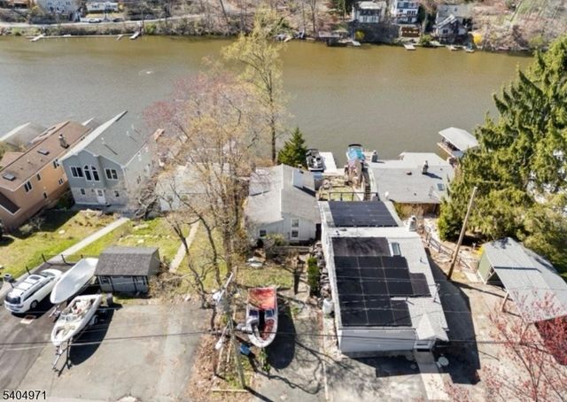 38 W River Styx Rd, Hopatcong Boro, NJ 07843