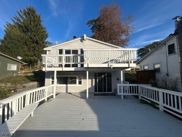 38 W River Styx Rd, Hopatcong Boro, NJ 07843