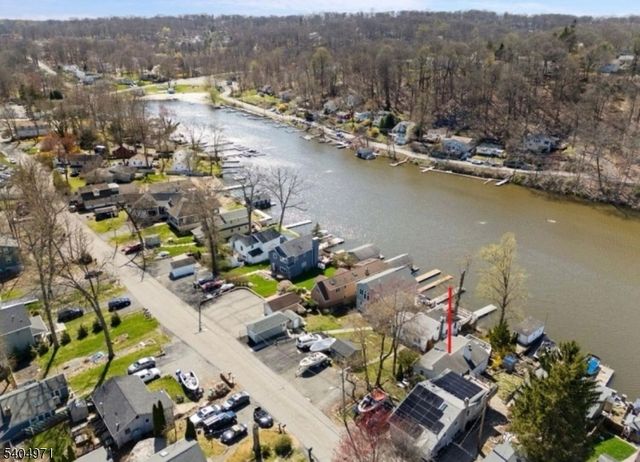 38 W River Styx Rd, Hopatcong Boro, NJ 07843