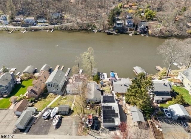 38 W River Styx Rd, Hopatcong Boro, NJ 07843