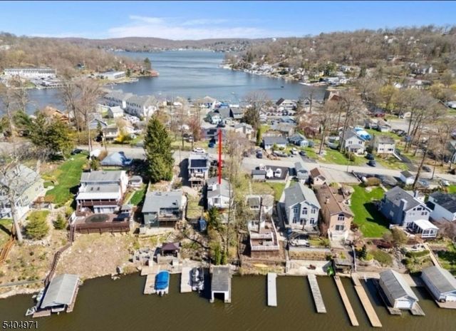 38 W River Styx Rd, Hopatcong Boro, NJ 07843