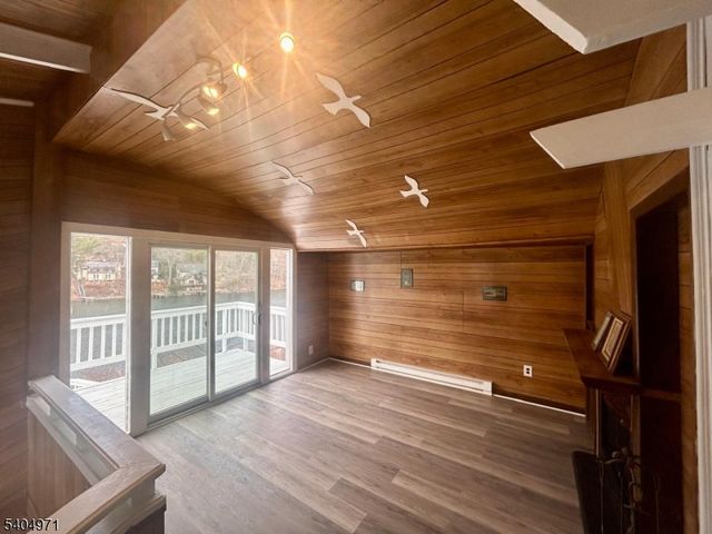 38 W River Styx Rd, Hopatcong Boro, NJ 07843